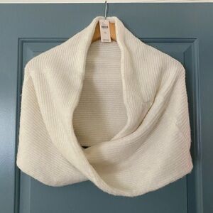 NWT Off-White Knit Twisted front infinity wrap, shawl, scarf Maeve Anthropologie